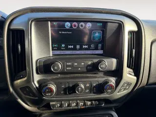Chevrolet Silverado 1500 2016 4x4 LTZ 4dr Crew Cab 5.8 ft. SB