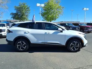 Kia Sportage Híbrido 2023 AWD LX SUV de 4 puertas