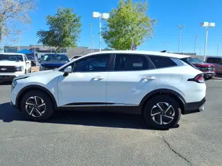 Kia Sportage Híbrido 2023 AWD LX SUV de 4 puertas