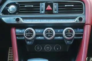 Genesis G70 2023 3.3T Standard 4dr Sedán