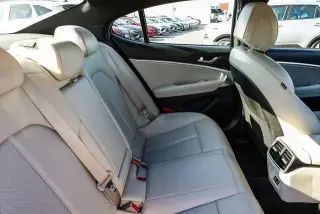 Genesis G70 2024 2.5T Standard 4dr Sedán
