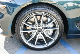 Genesis G70 2024 2.5T Standard 4dr Sedán