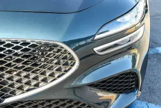 Genesis G70 2024 2.5T Standard 4dr Sedán