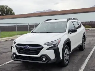Subaru Outback 2025