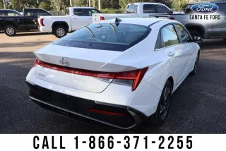 Hyundai Elantra 2025 SEL Conveniencia 4dr Sedán