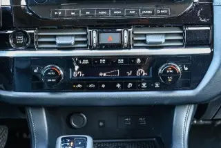 Nissan Pathfinder 2025 SL 4dr SUV