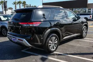 Nissan Pathfinder 2025 SL 4dr SUV