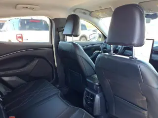 Ford Mustang Mach-E 2024 Select 4dr SUV