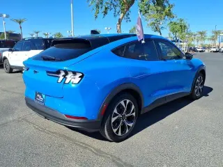 Ford Mustang Mach-E 2024 Select 4dr SUV