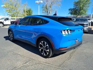 Ford Mustang Mach-E 2024 Select 4dr SUV