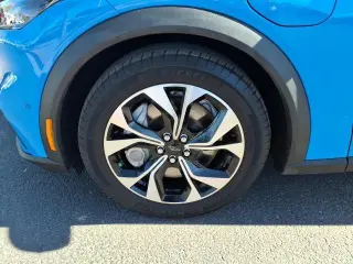 Ford Mustang Mach-E 2024 Select 4dr SUV