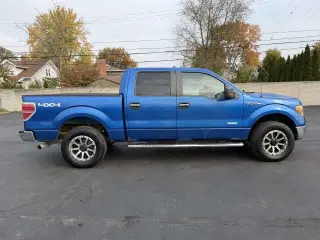 Ford F-150 2012 4x4 XLT 4puertas SuperCrew Styleside 5.5 ft. SB