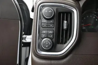 Chevrolet Silverado 1500 Limited 2022 4x4 LTZ 4dr Cab con motor de 5.8 ft. SB