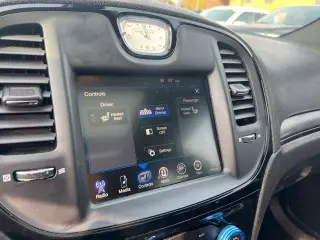 Chrysler 300 2015 AWD S 4dr Sedán