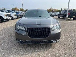 Chrysler 300 2015 AWD S 4dr Sedán