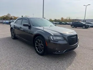 Chrysler 300 2015 AWD S 4dr Sedán