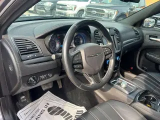 Chrysler 300 2015 AWD S 4dr Sedán