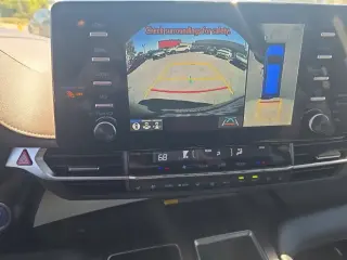 Toyota Sienna 2021 Platino 7 Pasajeros 4 puertas Furgoneta Mini