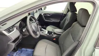 Toyota RAV4 Híbrido 2021 AWD XLE SUV de 4 puertas