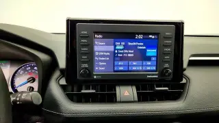 Toyota RAV4 Híbrido 2021 AWD XLE SUV de 4 puertas