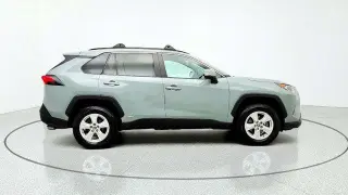Toyota RAV4 Híbrido 2021 AWD XLE SUV de 4 puertas