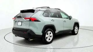 Toyota RAV4 Híbrido 2021 AWD XLE SUV de 4 puertas