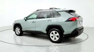 Toyota RAV4 Híbrido 2021 AWD XLE SUV de 4 puertas