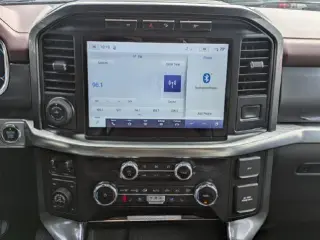 Ford F-150 2022 4x4 Lariat 4dr SuperCrew 5.5 ft. SB