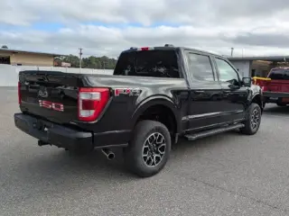 Ford F-150 2022 4x4 Lariat 4dr SuperCrew 5.5 ft. SB