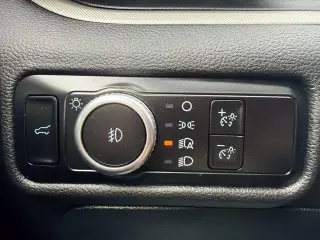 Ford Explorer 2023 con tracción en las cuatro ruedas XLT 4dr SUV