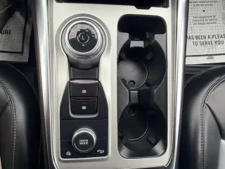 Ford Explorer 2023 con tracción en las cuatro ruedas XLT 4dr SUV