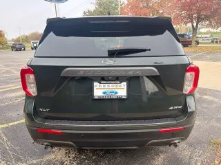 Ford Explorer 2023 con tracción en las cuatro ruedas XLT 4dr SUV