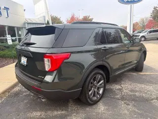 Ford Explorer 2023 con tracción en las cuatro ruedas XLT 4dr SUV