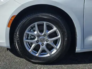 Chrysler Pacifica 2024 Touring L 4dr Mini-Van