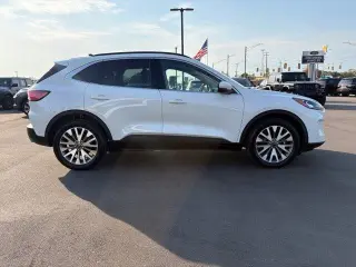 Ford Escape 2020 AWD Titanium SUV 4 puertas