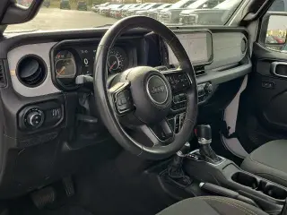 Jeep Gladiator 2024 4x4 Sport 4dr Crew Cab 5.0 ft. SB