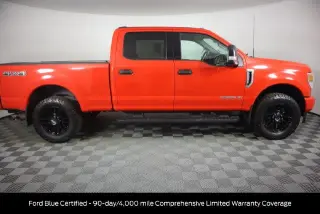 Ford F-250 Super Duty 2022 4x4 XLT Cabina de Tripulación 4 puertas 6.8 ft. SB Pickup