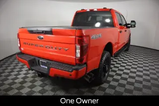 Ford F-250 Super Duty 2022 4x4 XLT Cabina de Tripulación 4 puertas 6.8 ft. SB Pickup