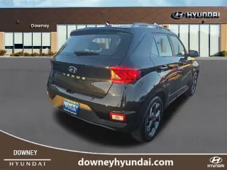 Hyundai VENUE 2025 SEL 4dr Crossover