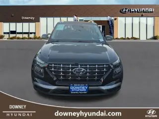 Hyundai VENUE 2025 SEL 4dr Crossover