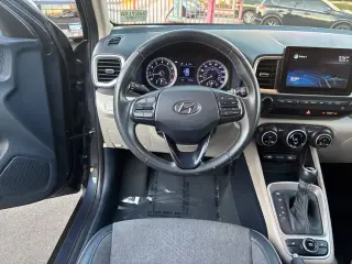 Hyundai VENUE 2022 SEL 4dr Crossover