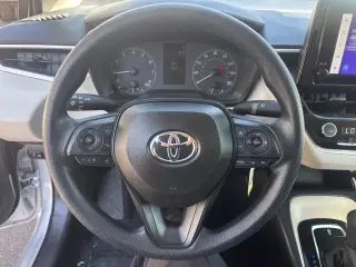 Toyota Corolla 2025 LE 4dr Sedán