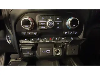 GMC Sierra 1500 2021 4x4 AT4 4dr Crew Cab 5.8 ft. SB
