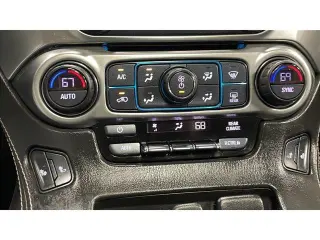 Chevrolet Suburban 2017 4x4 LT 4dr SUV