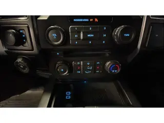 Ford F-150 2018 4x4 Lariat 4dr SuperCrew 5.5 ft. SB