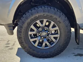 Toyota Tacoma 2023 4x2 SR5 V6 4dr Double Cab 5.0 ft SB