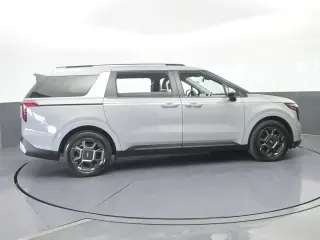 Kia Carnival Hybrid 2025 EX 4 puertas Mini-Van