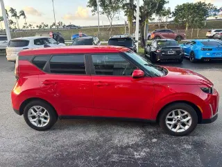 Kia Soul 2023 LX 4dr Crossover