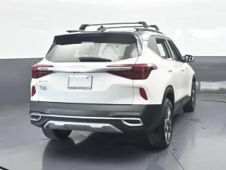 Kia Seltos 2023 S 4dr SUV
