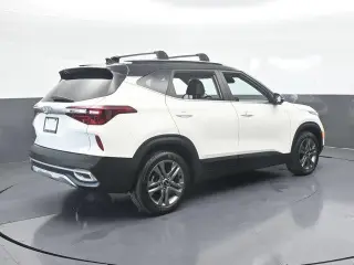 Kia Seltos 2023 S 4dr SUV